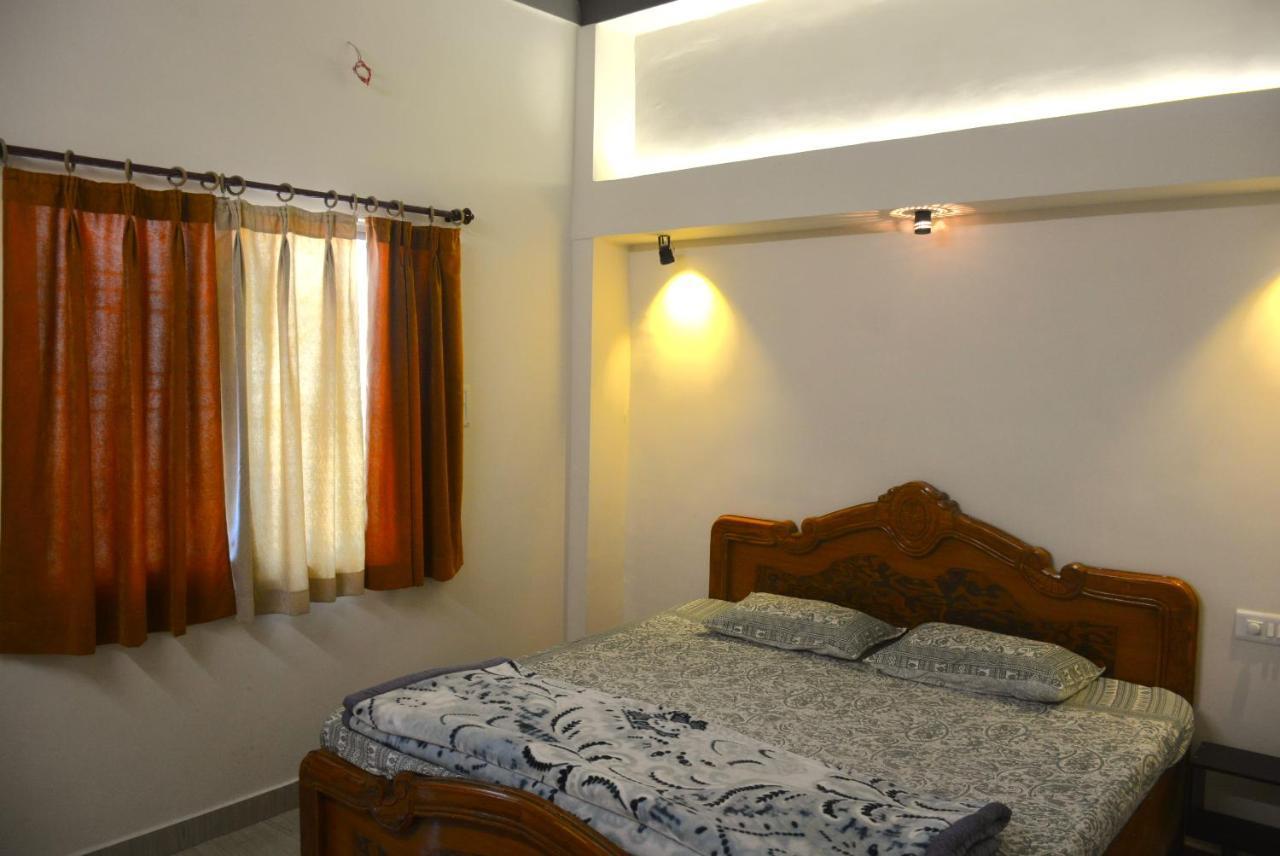 Malaiya Homestay - Grandeur Living Experience Джабалпур Екстер'єр фото